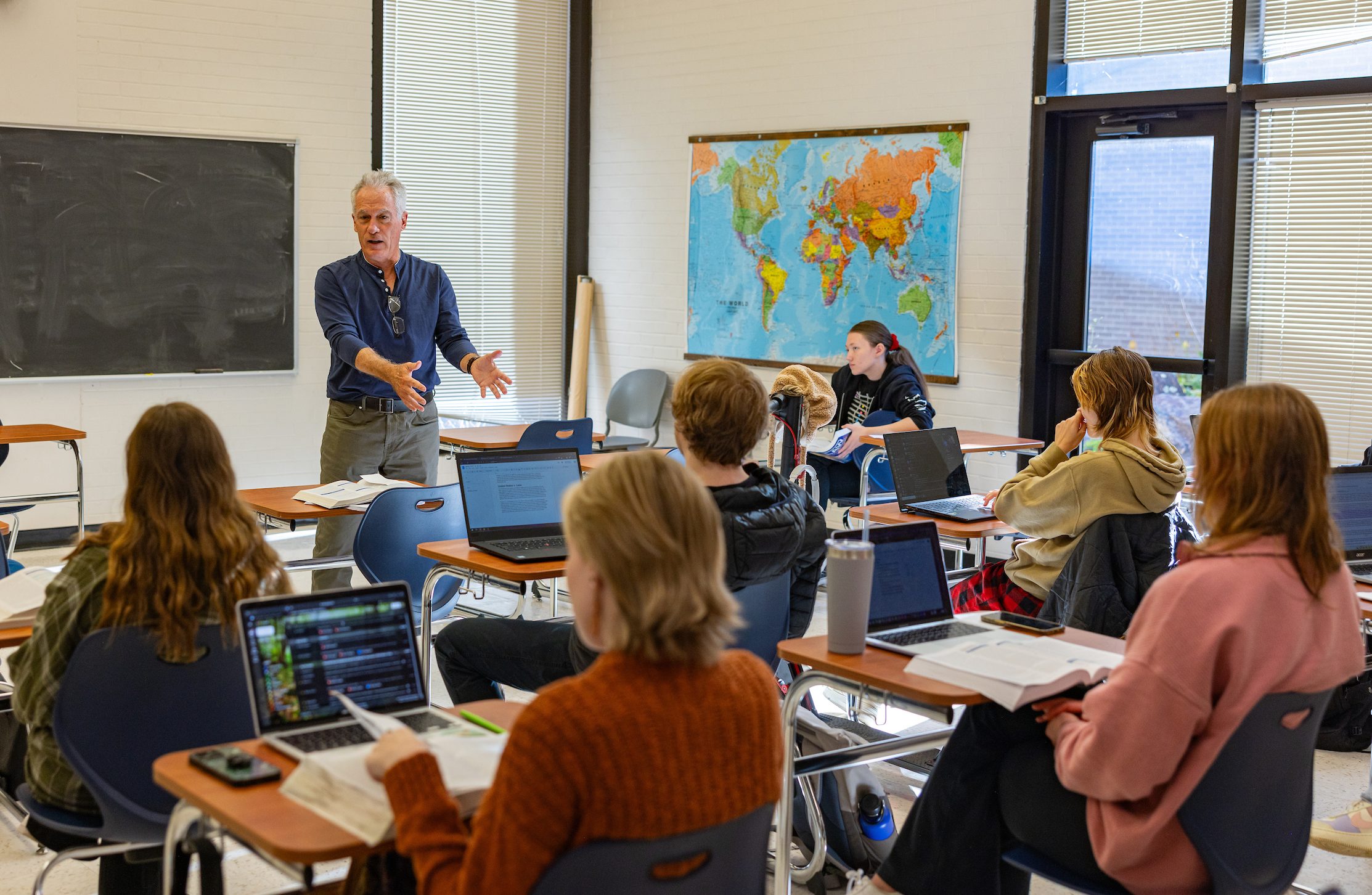 Political science professor Mark Gibney teaching a class