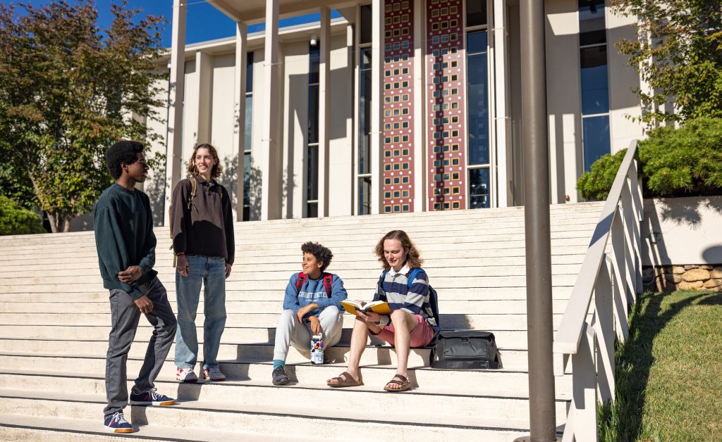 Photo of students on the steps of Ramsey Library